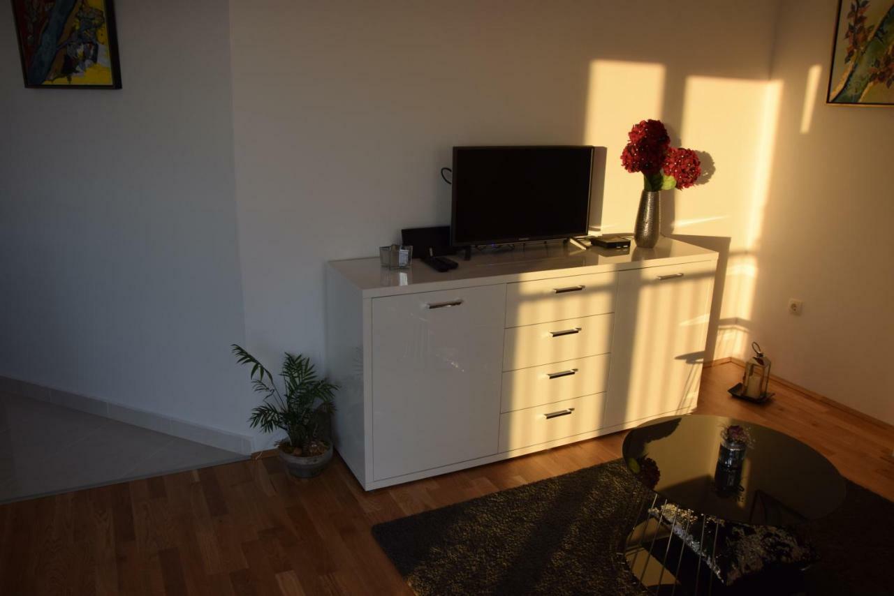 App Lu 5 Apartment Novi Vinodolski Exterior photo